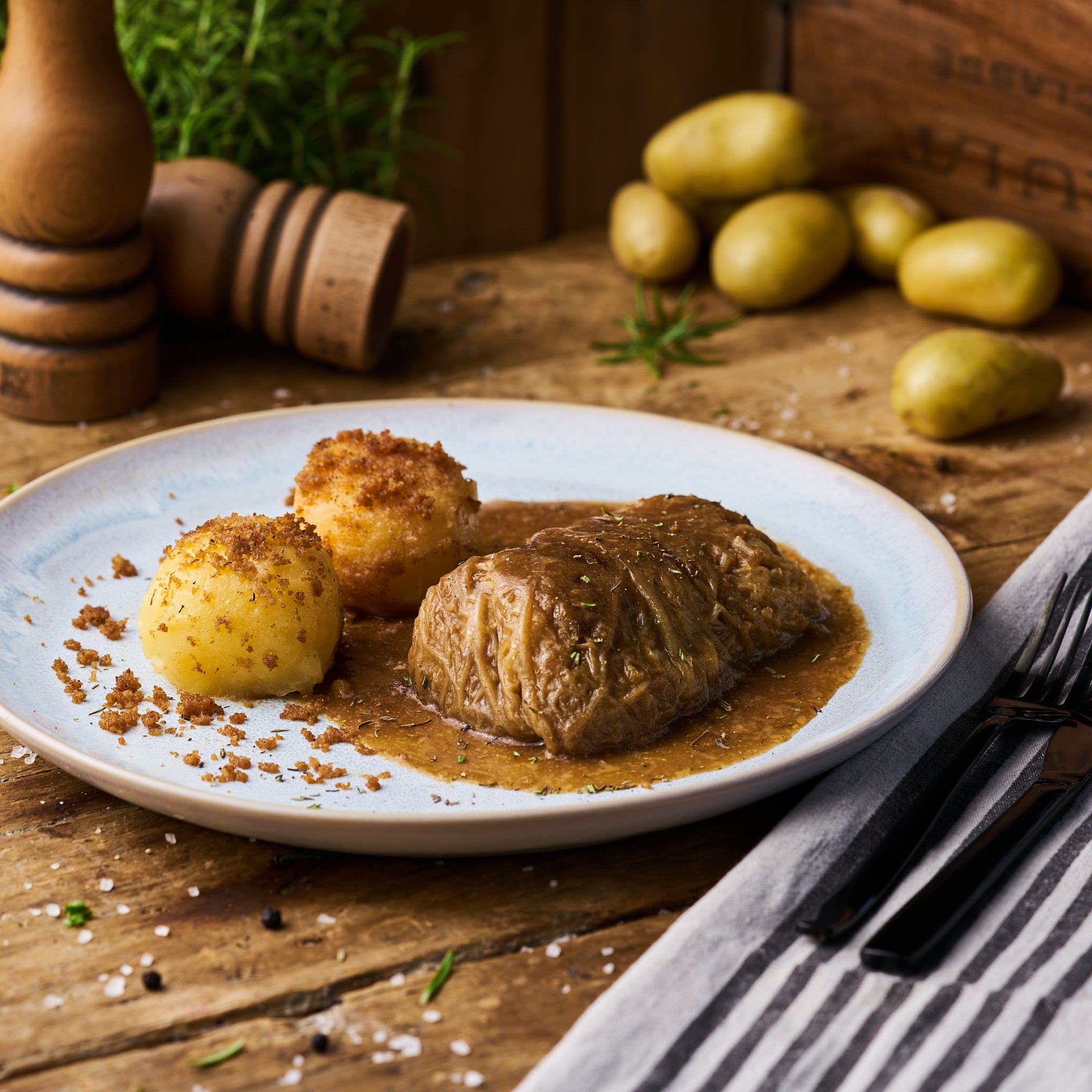 Kohlroulade mit Kartoffelklöße als Fertiggericht