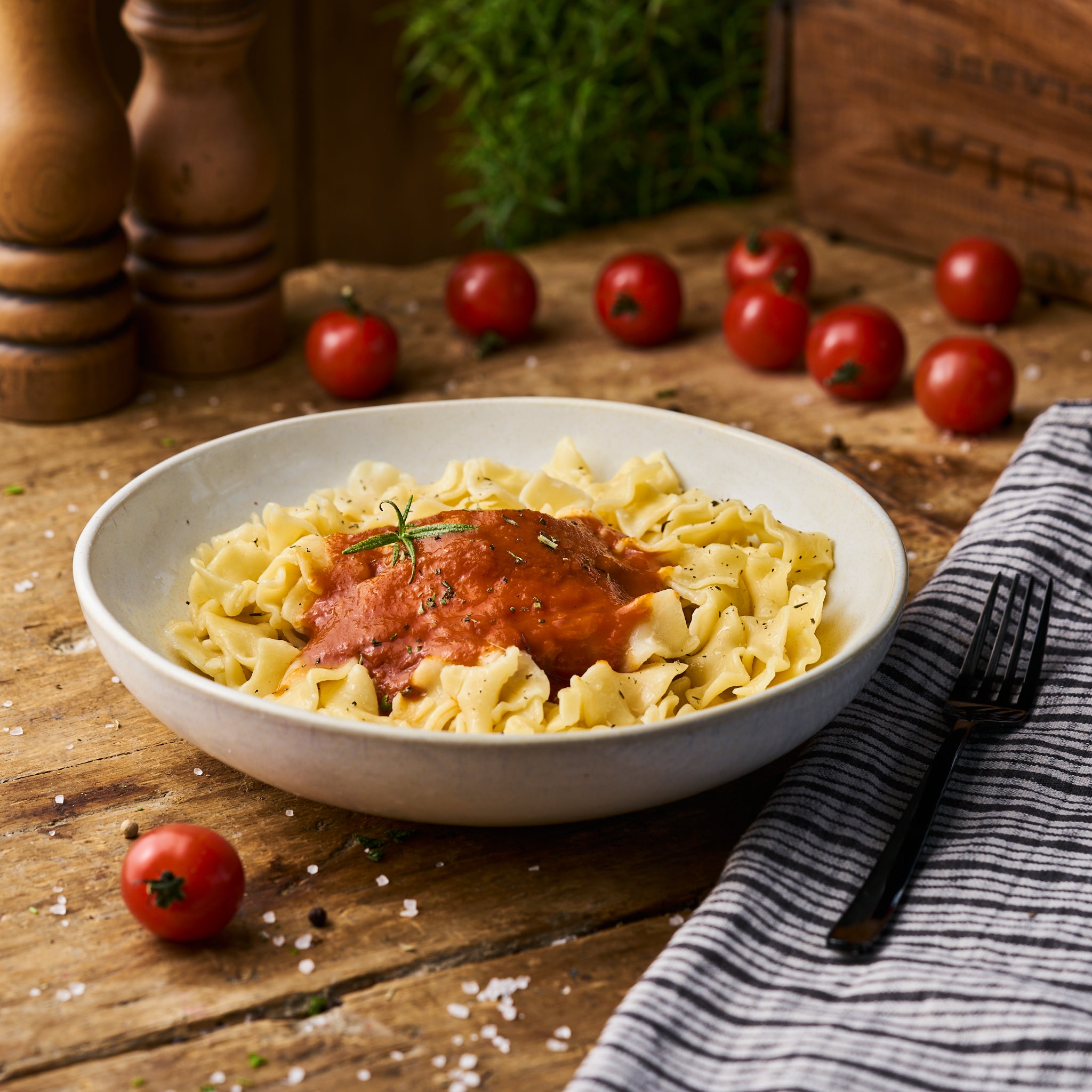 Wellenbandnudeln mit Tomatensauce als Fertiggericht