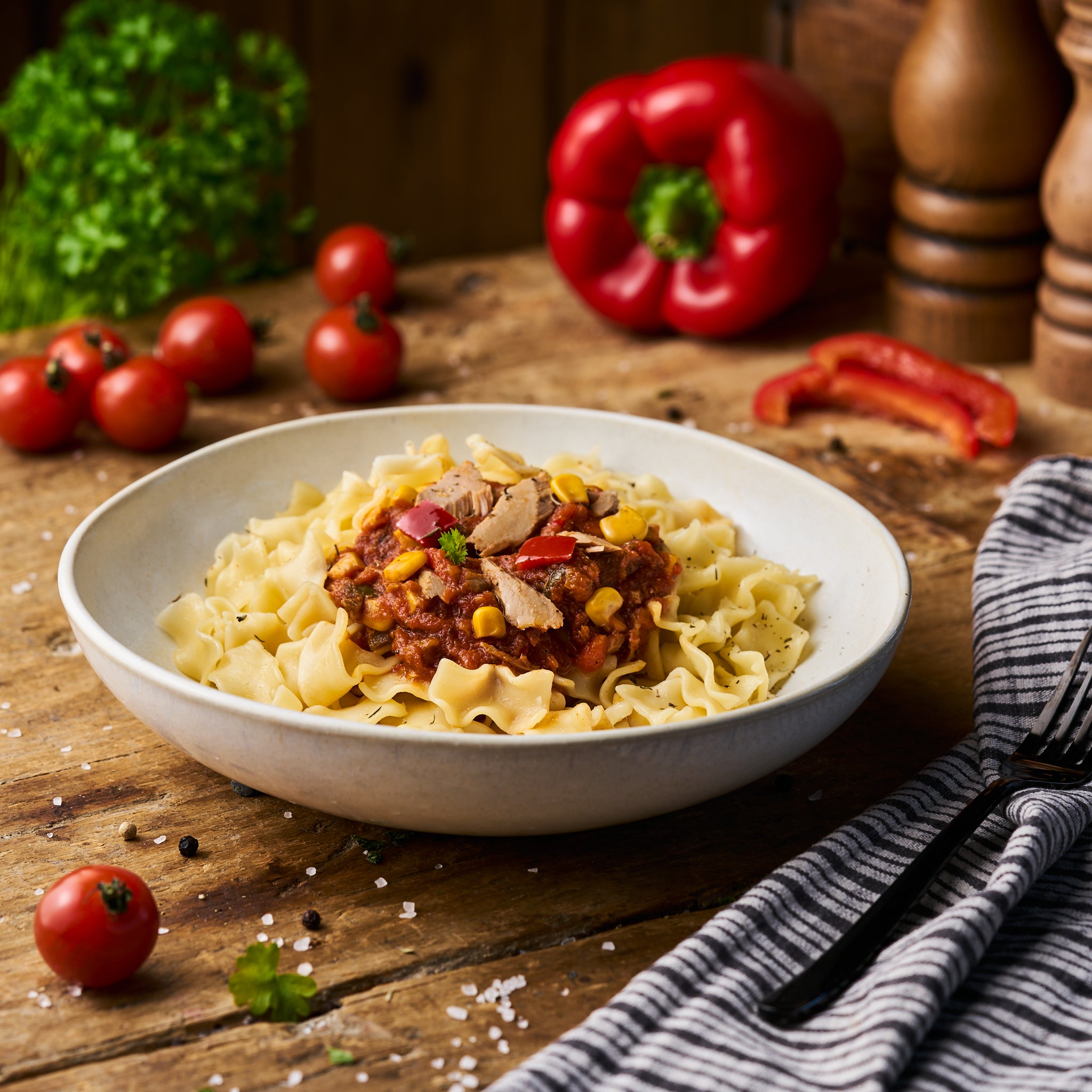 Wellenbandnudeln mit Thunfisch-Tomatensauce als Fertiggericht